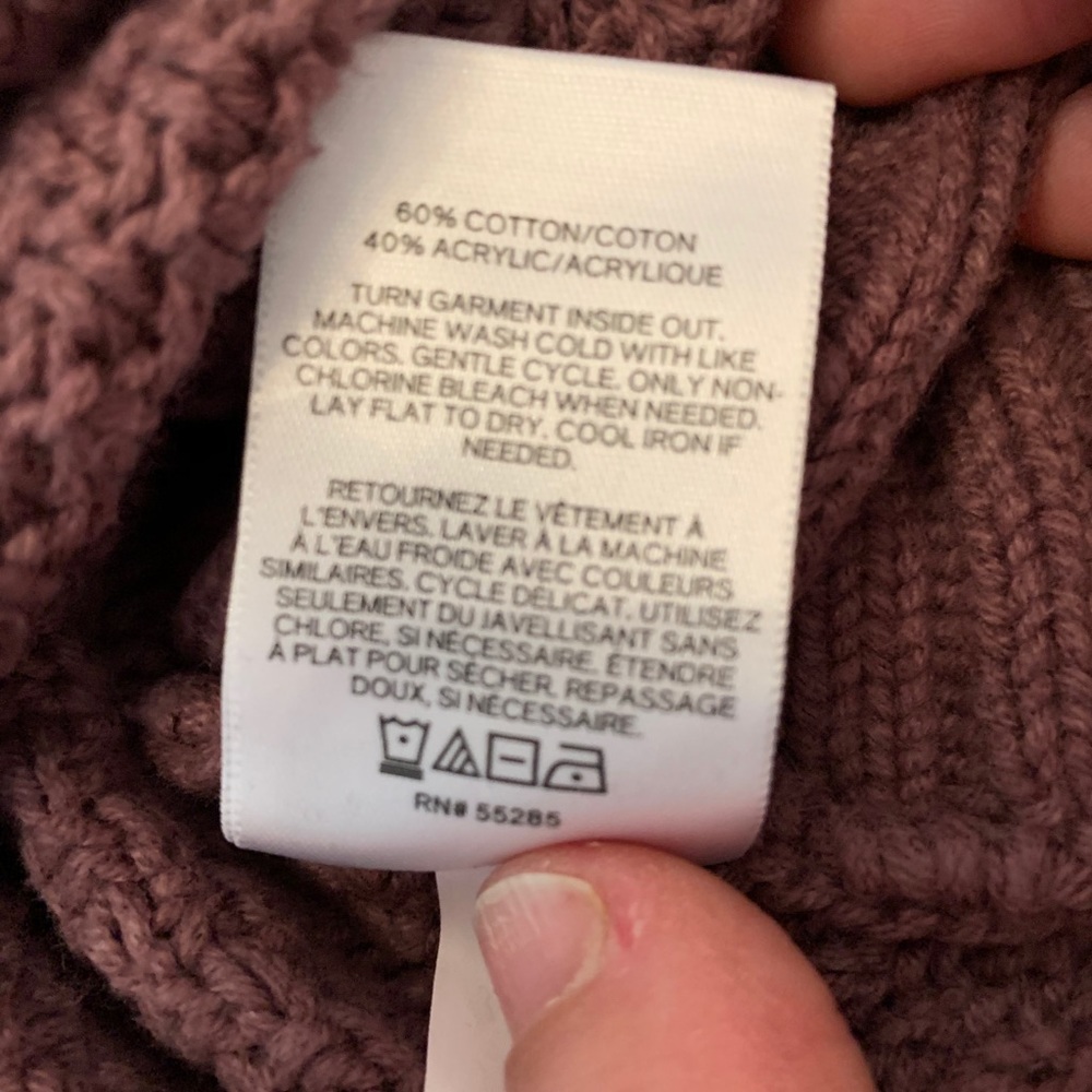 Express rounded hem sweater - Picture 4 of 4